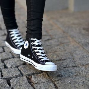 Size 7 women/ Size 5 men Black High Top Converse